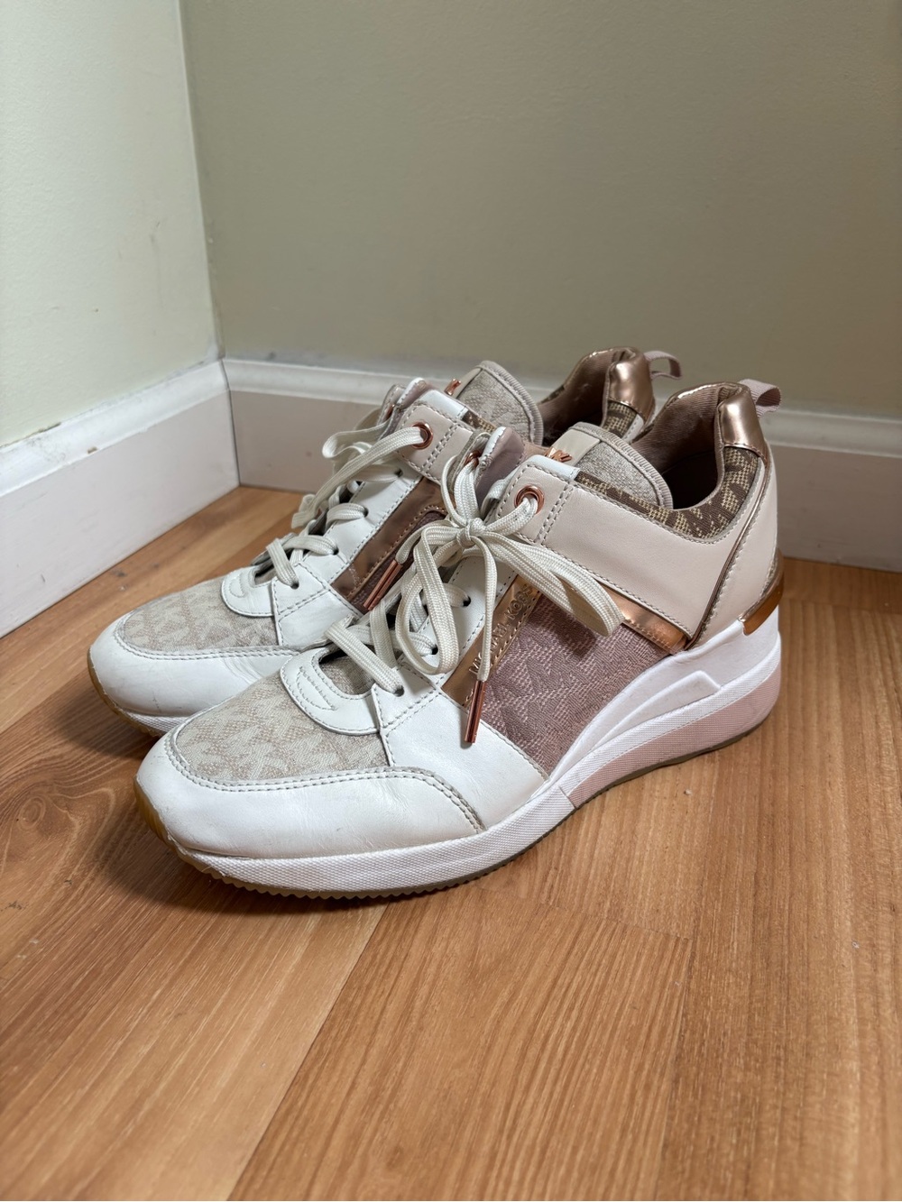 MICHAEL Michael Kors Georgie Trainers Cream and Rose Gold Wedge Sneakers
